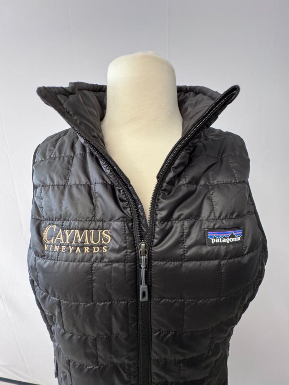 Patagonia Womans Nano Puff Vest in Black with Caymus Vineyards Logo - Picture 4 of 8